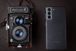 iphone vs samsung which is best uk