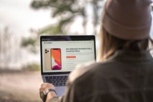 Refurbished Laptop Buying Guide UK: What to Check Before You Buy