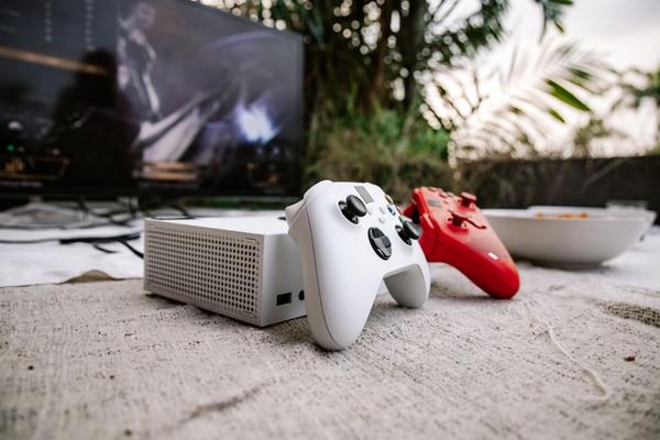 what is crossplay in gaming