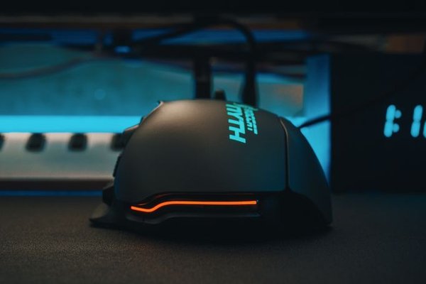 wired vs wireless gaming mouse